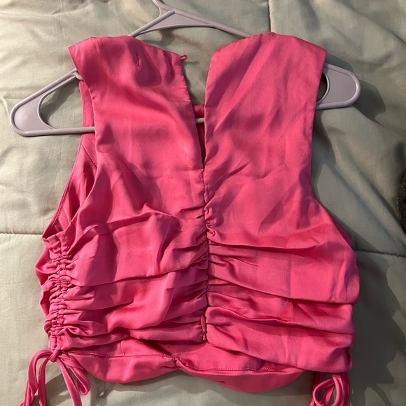 FREE WITH PURCHASE! Vestique ruched hot pink satin crop top halter neck size S - Picture 4 of 6